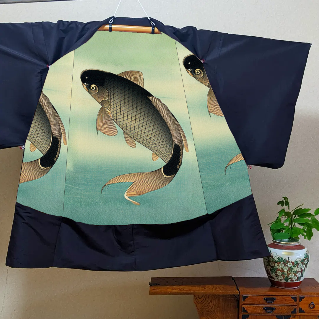 swimming carp black