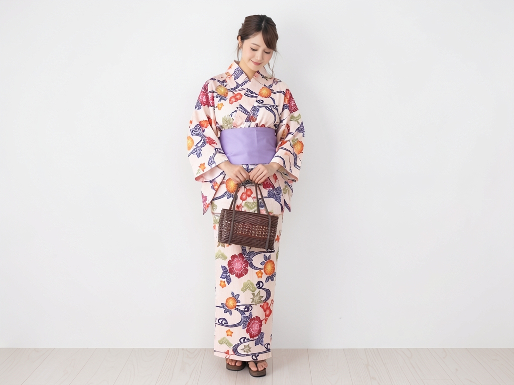Yukata fabric, with ears, cotton pongee Yukata, cloth, with ears, peony, chrysanthemum pattern, bei… (Female yukata)