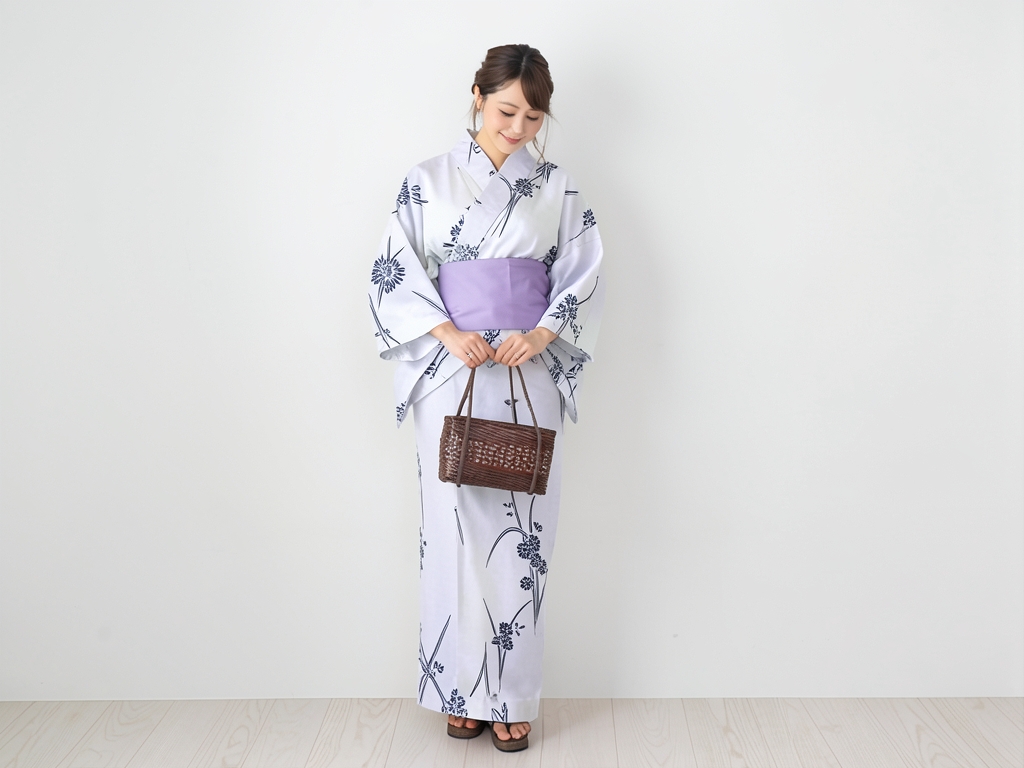 Yukata fabric, both sides dyed, untailored Yukata, cloth, with ears, white background, daffodil pat… (Female yukata)
