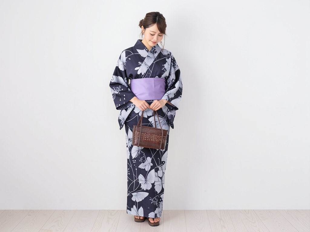 ゆかた 生地 耳あり・クインサイズ 浴衣 反物 源氏物語 黒地・チョウ柄・No.105（女 浴衣）
