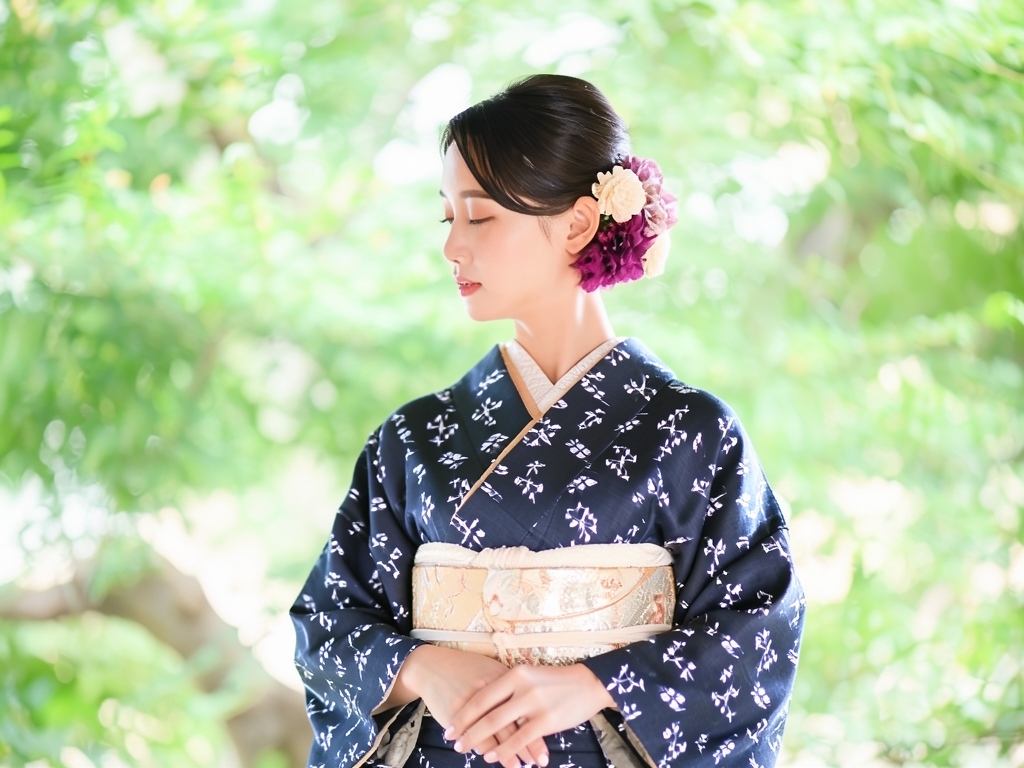 遠州綿紬　きもの生地　木綿　反物 濃紺地・花カスリ柄（女 着物）